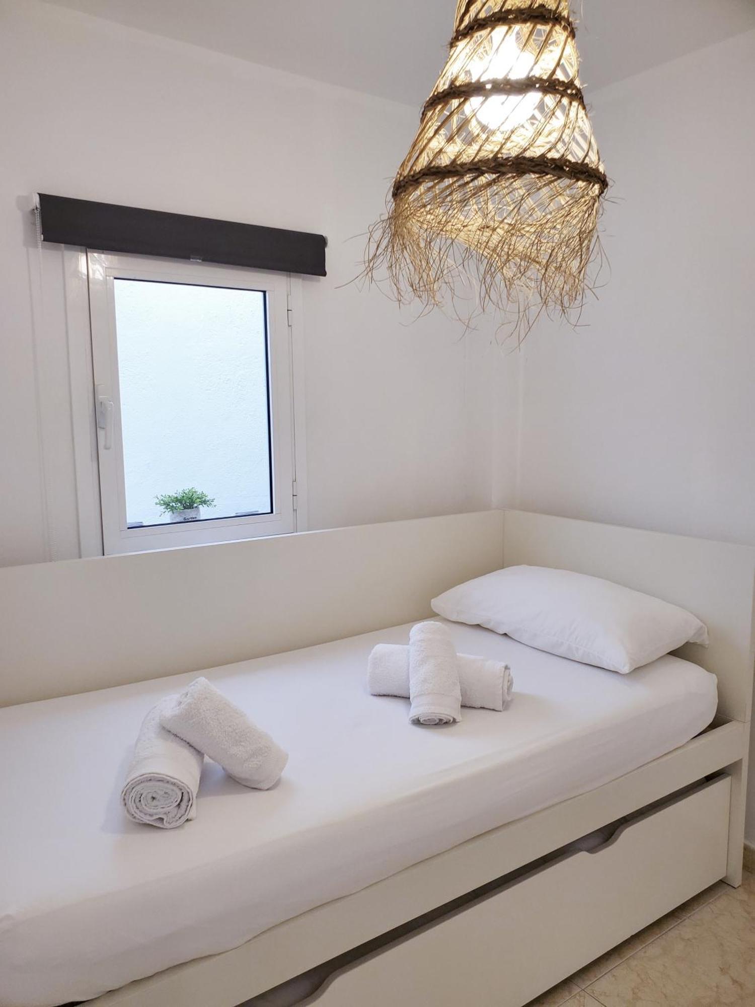 Apartamento Centrico Con Patio Privado Tarragona Exterior photo